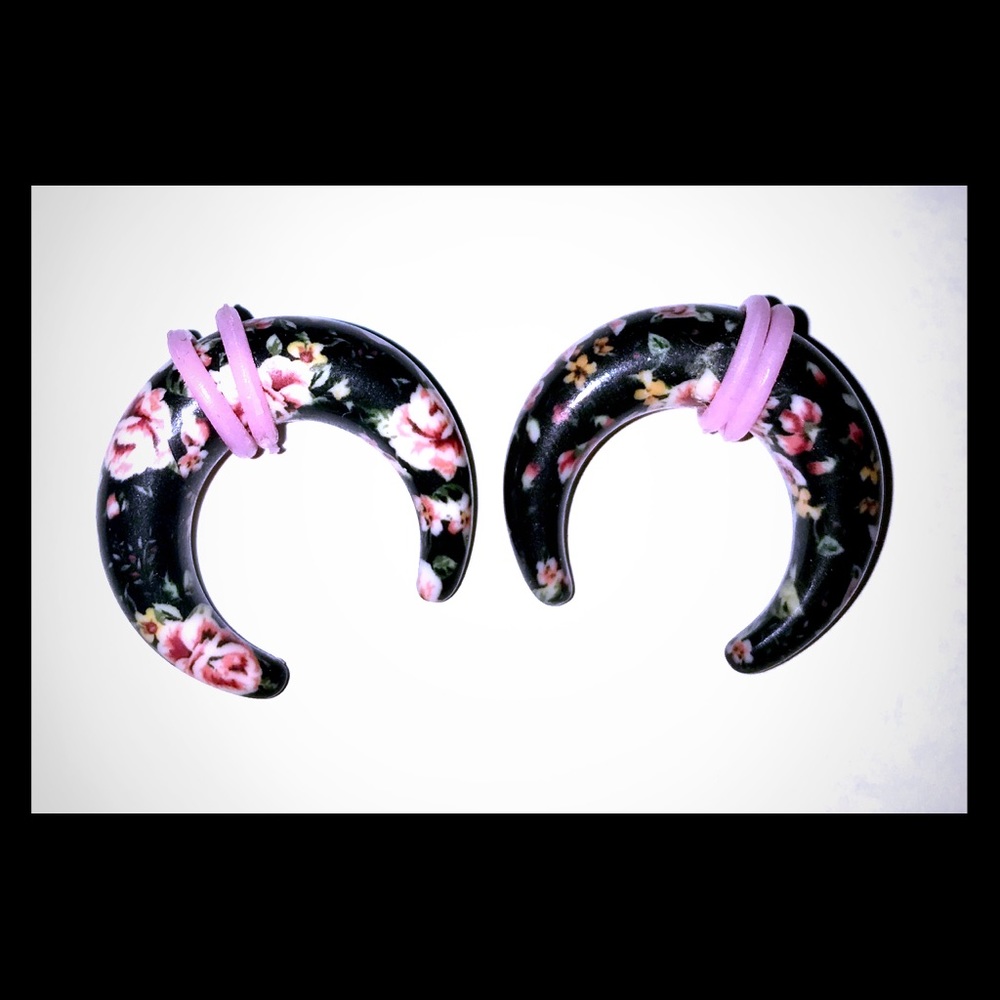 0g Floral Earrings